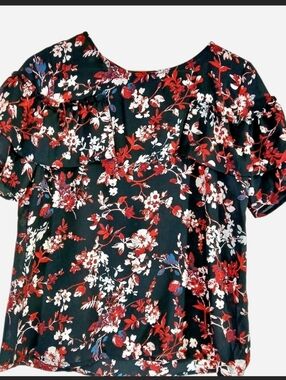 Xhiliration Black And Red Floral Ruffle Short Sleeve Blouse Shirt Top Medium